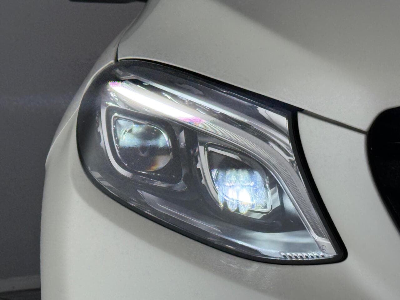 Mercedes-Benz GLE thumbnail Lights Front