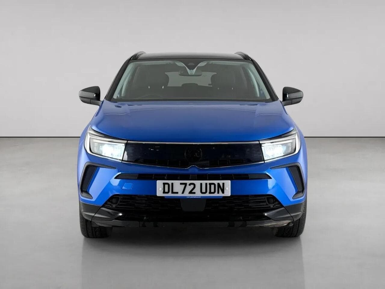 Vauxhall Grandland thumbnail Front