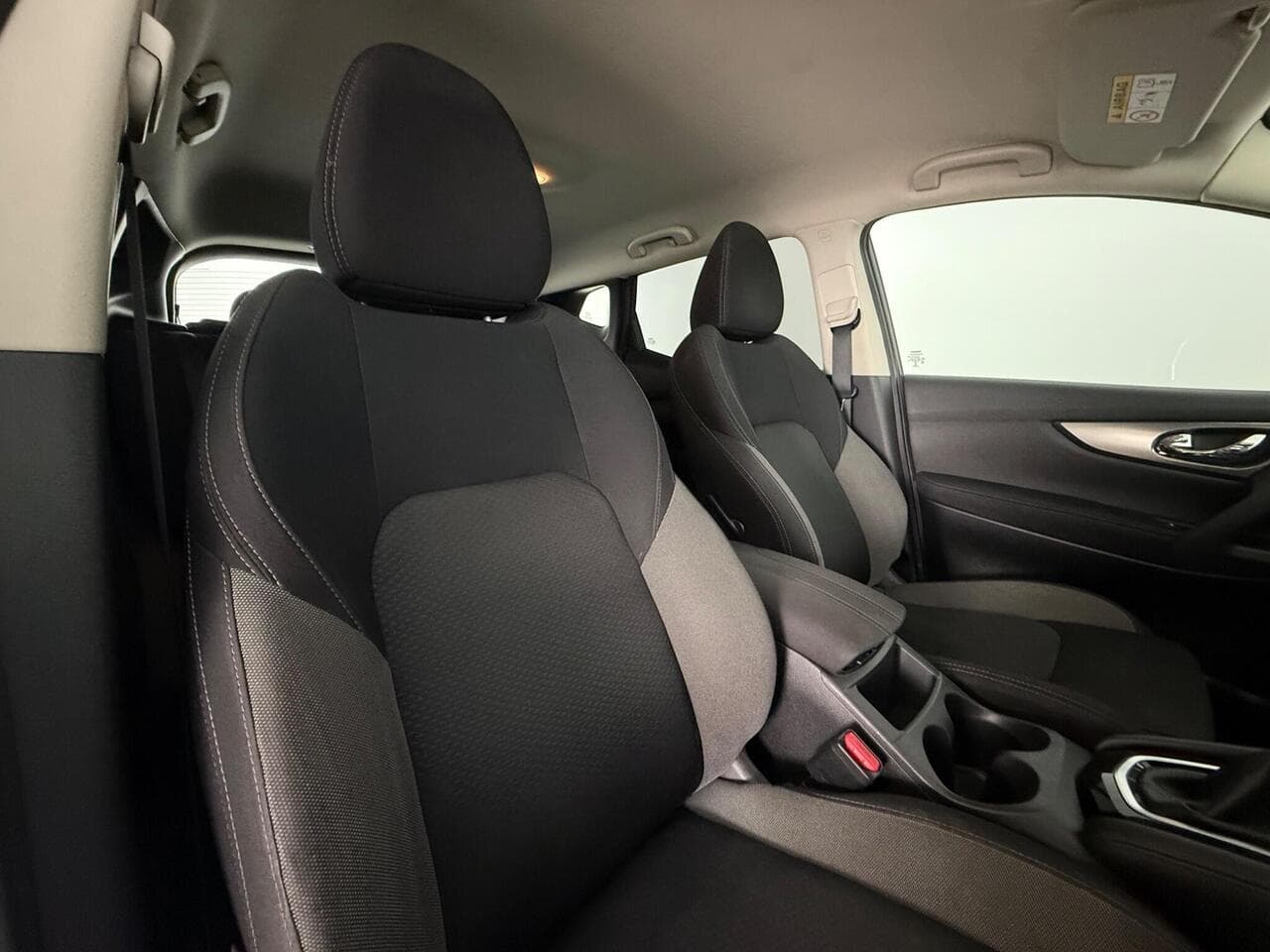 Nissan Qashqai thumbnail Seat Driver