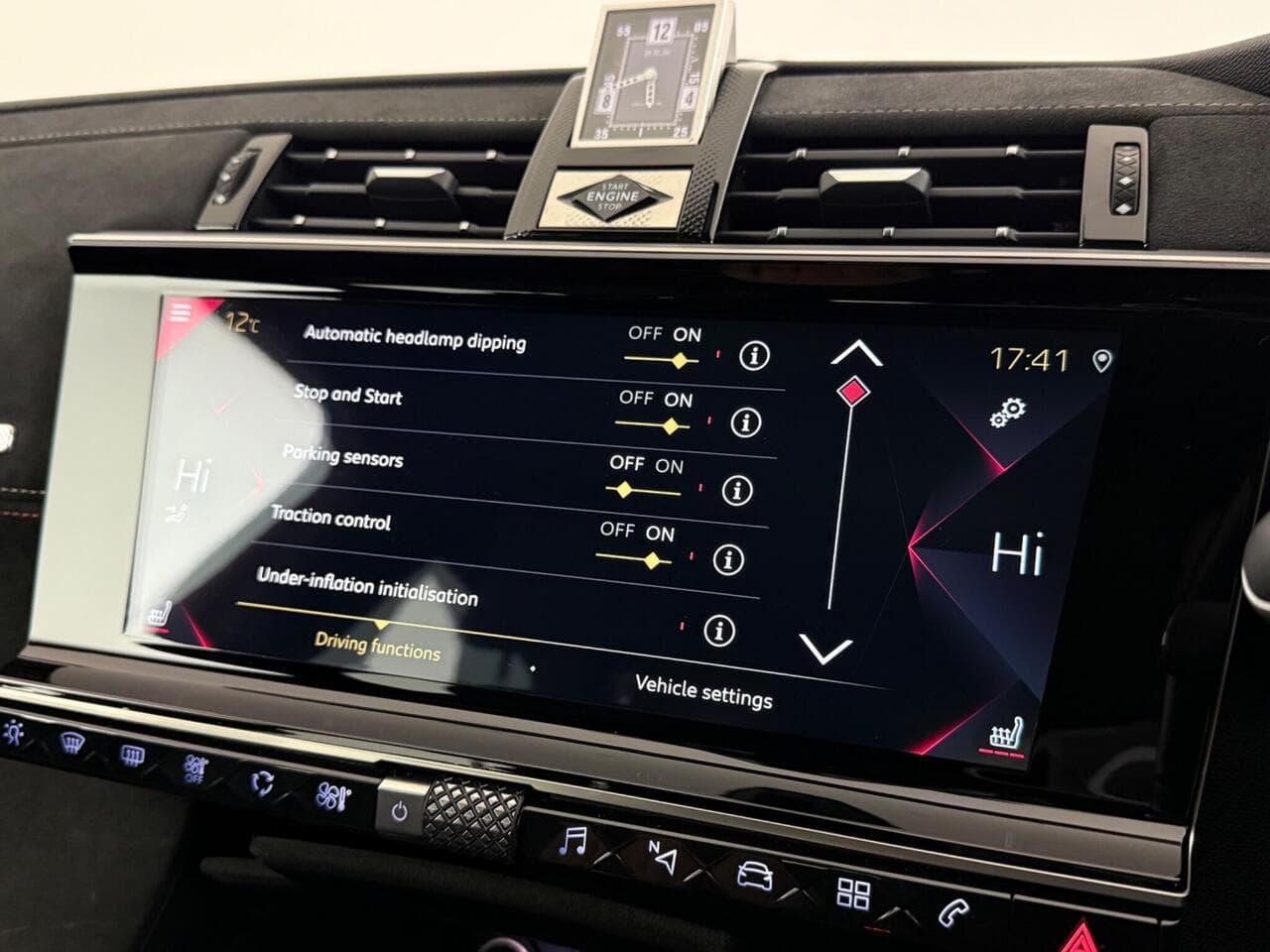 DS AUTOMOBILES DS 7 CROSSBACK thumbnail Infotainment System