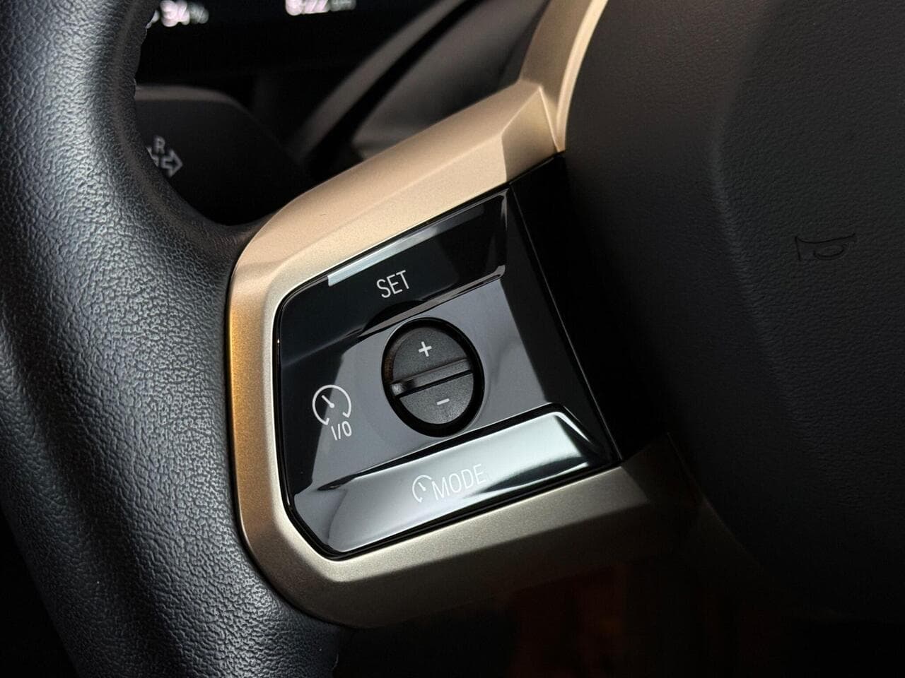 BMW iX thumbnail Misc Controls