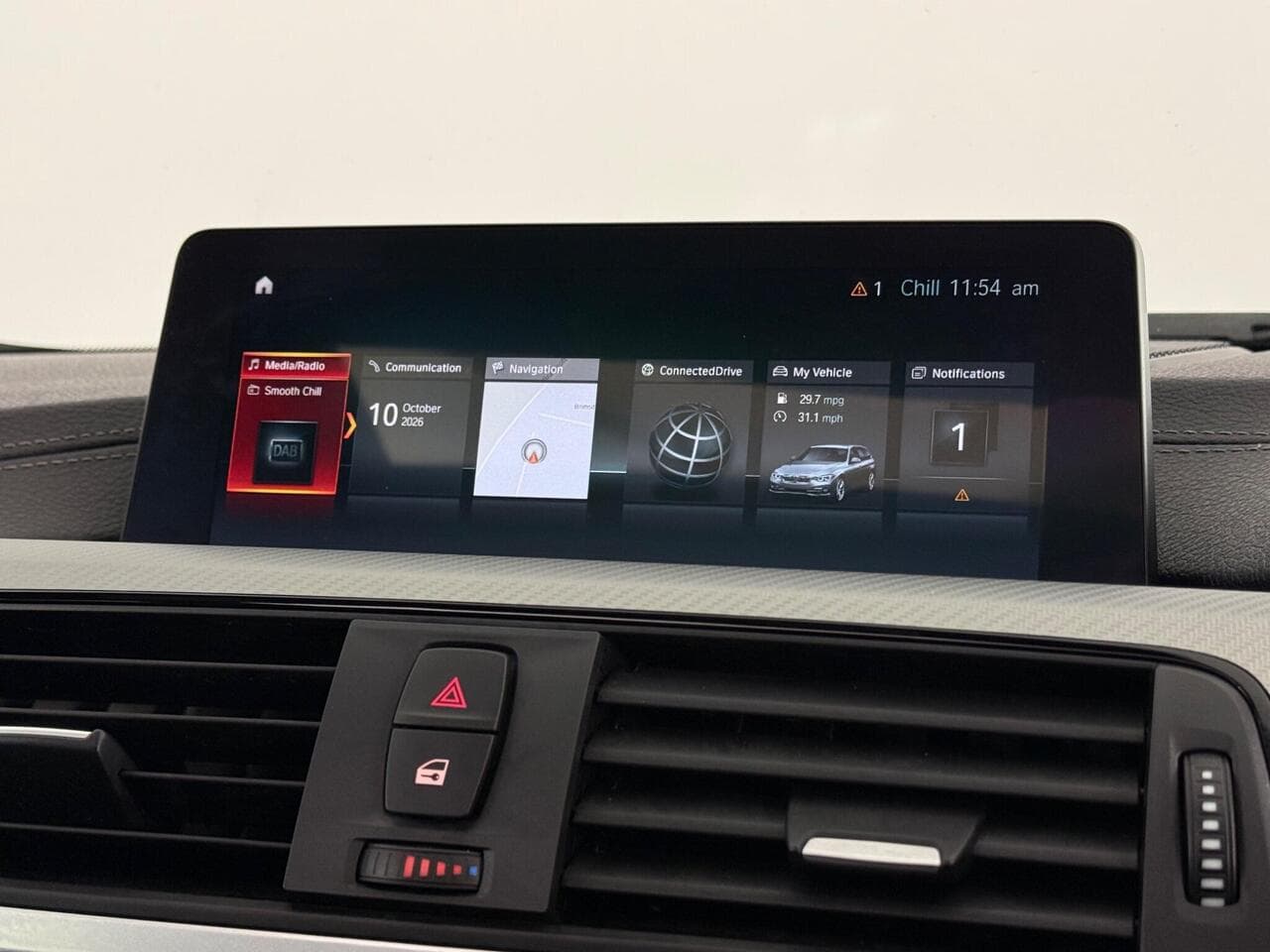 BMW 3 Series thumbnail Infotainment System