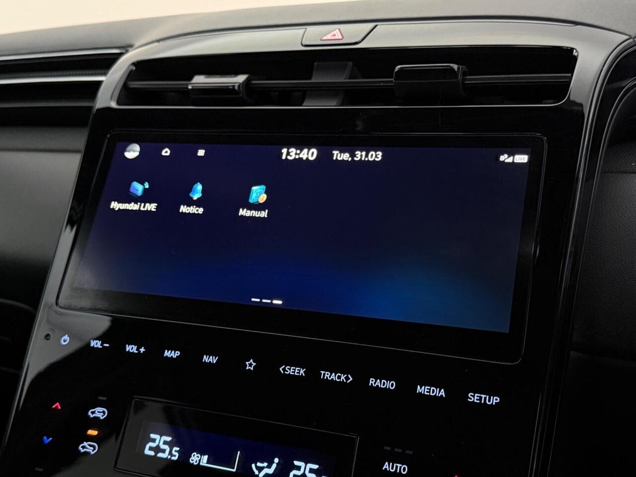 Hyundai TUCSON thumbnail Infotainment System