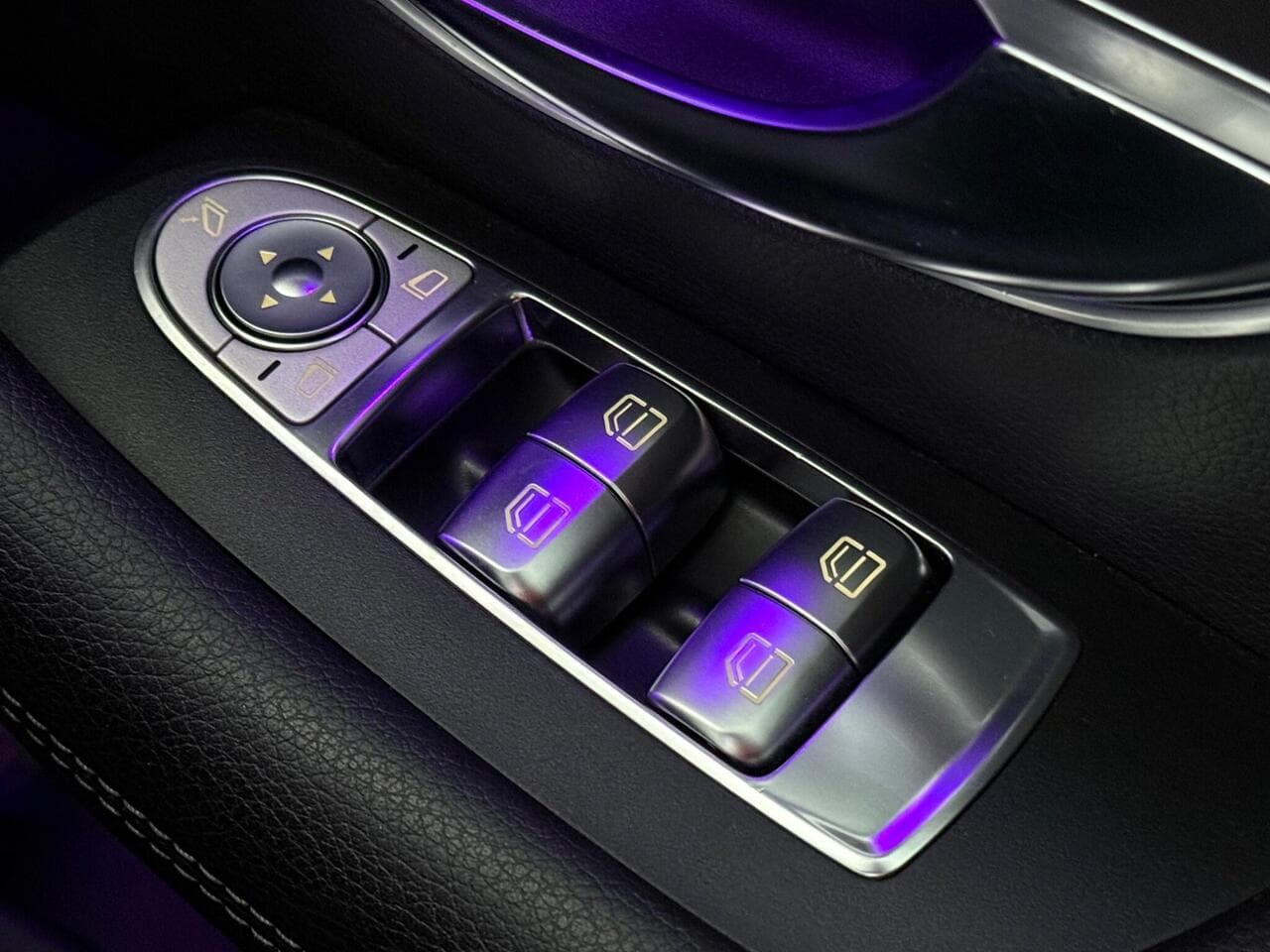 Mercedes-Benz E Class thumbnail Misc Controls