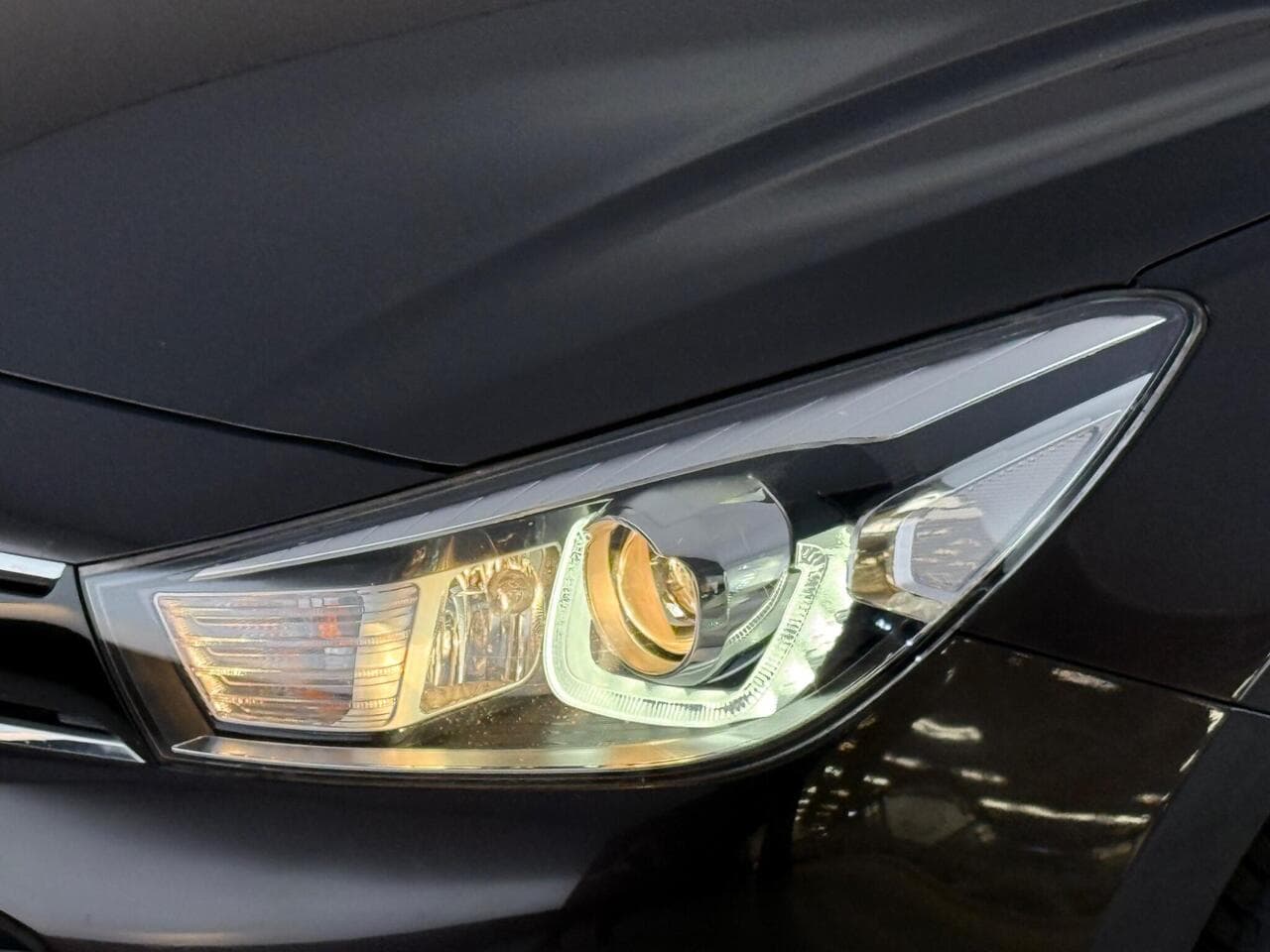 Kia Rio thumbnail Lights Front