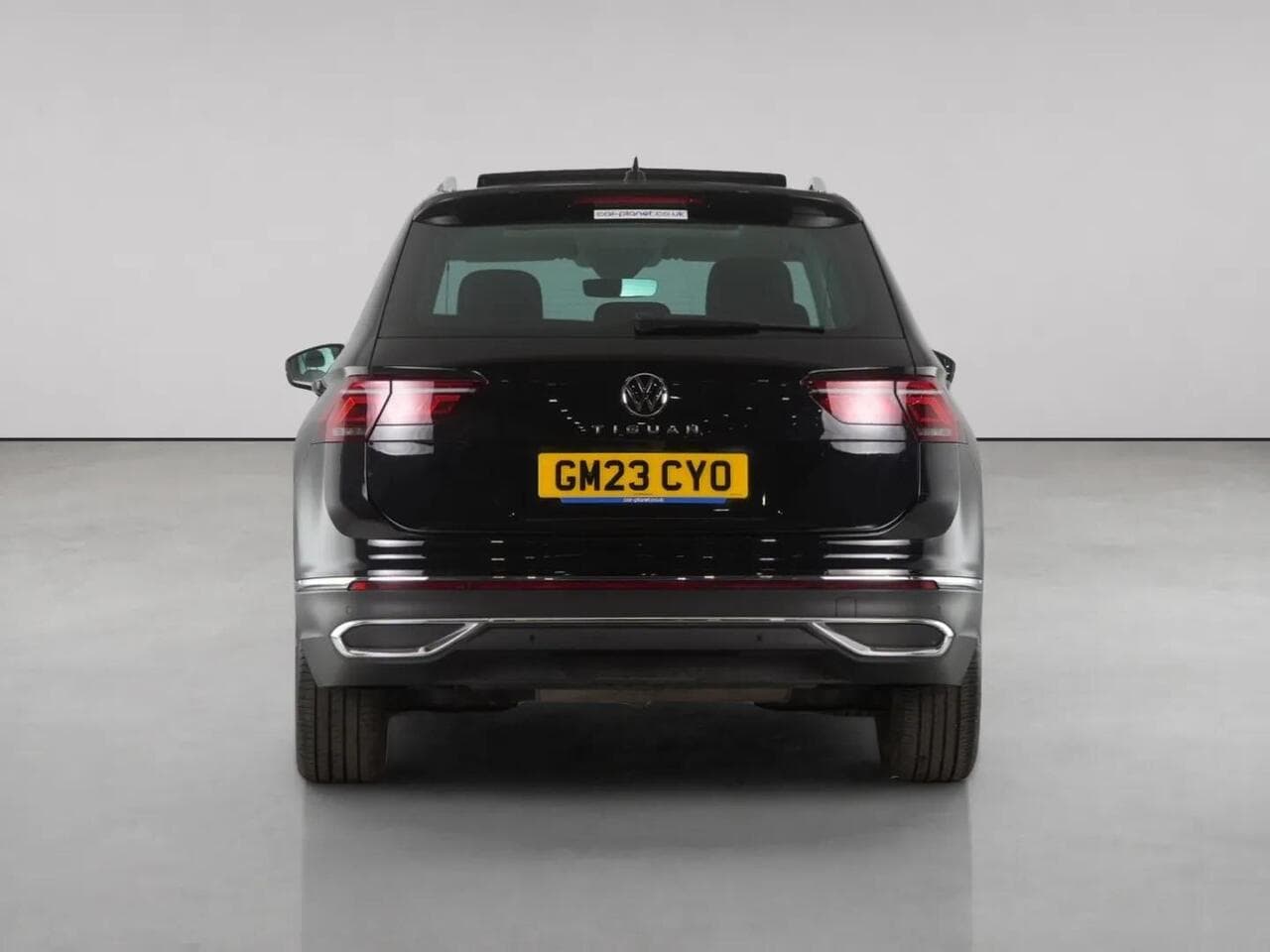 Volkswagen Tiguan thumbnail Rear