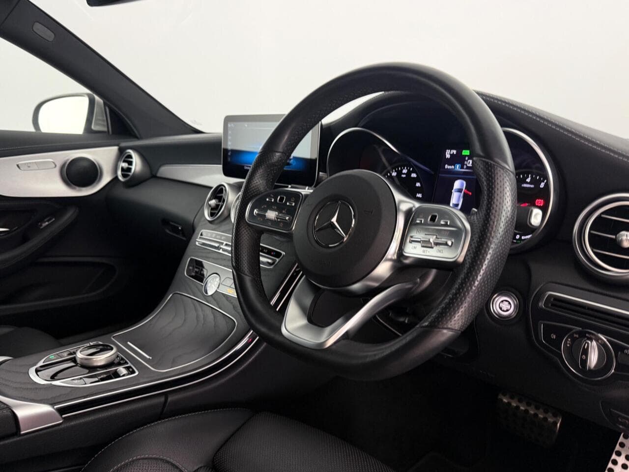 Mercedes-Benz C Class thumbnail Interior Front