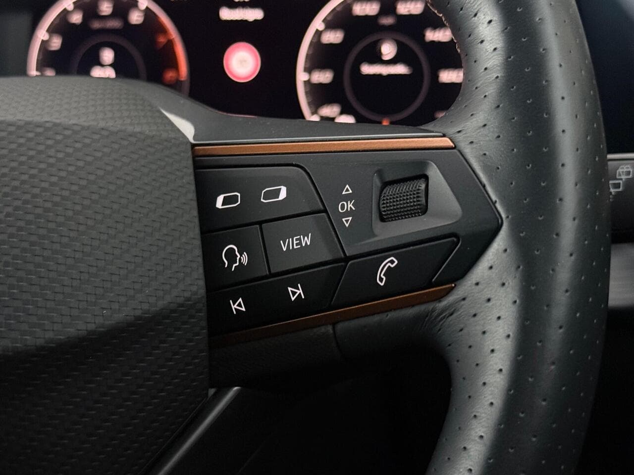 CUPRA Formentor thumbnail Misc Controls