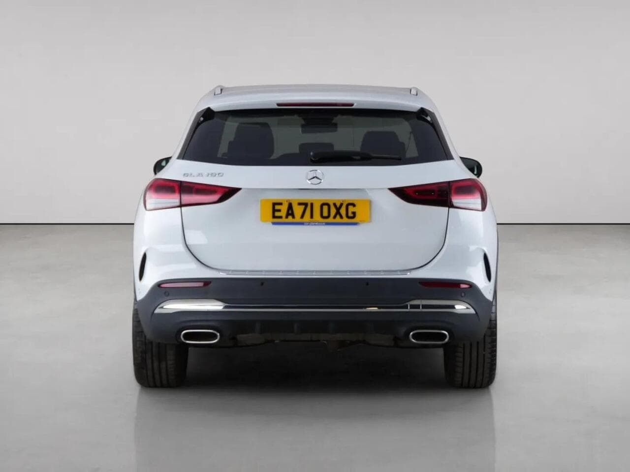 Mercedes-Benz GLA thumbnail Rear