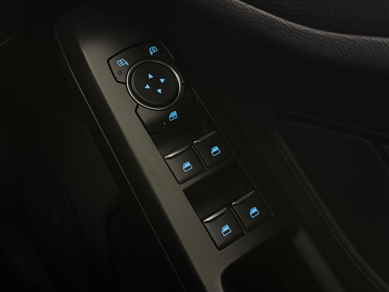 Ford Focus thumbnail Misc Controls