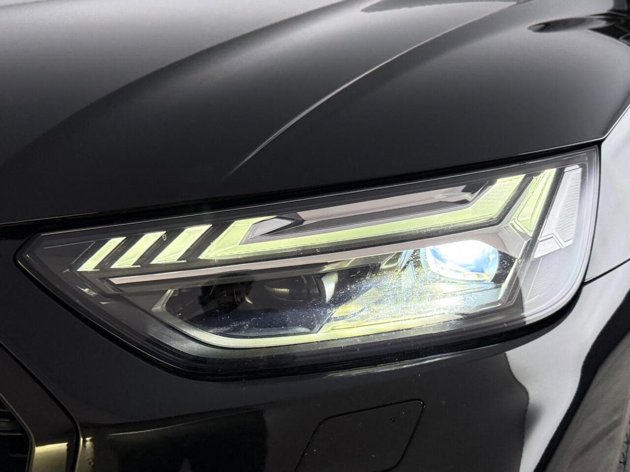 Audi Q5 thumbnail Lights Front