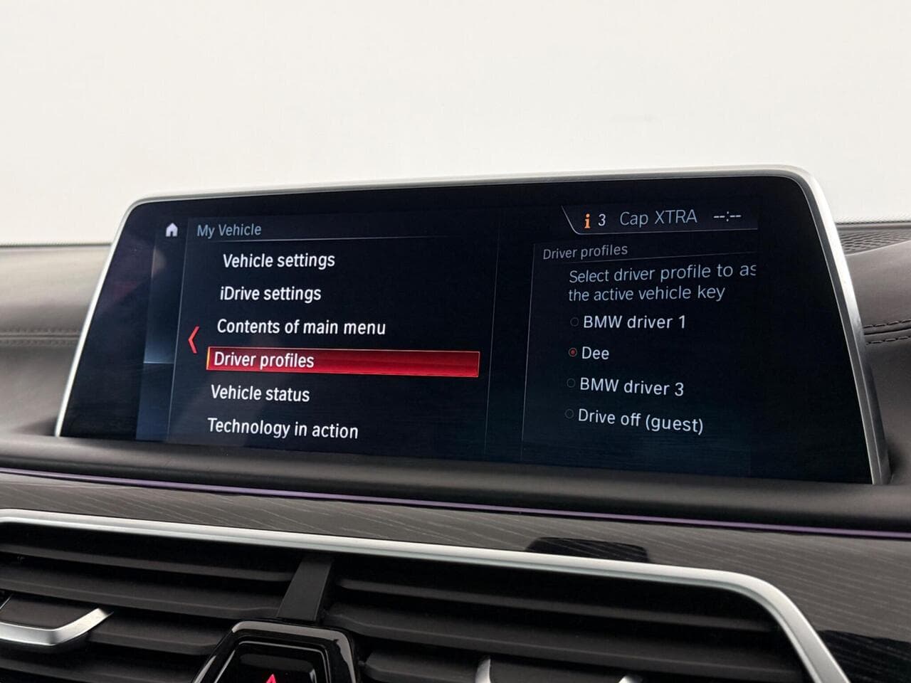 BMW 7 Series thumbnail Infotainment System