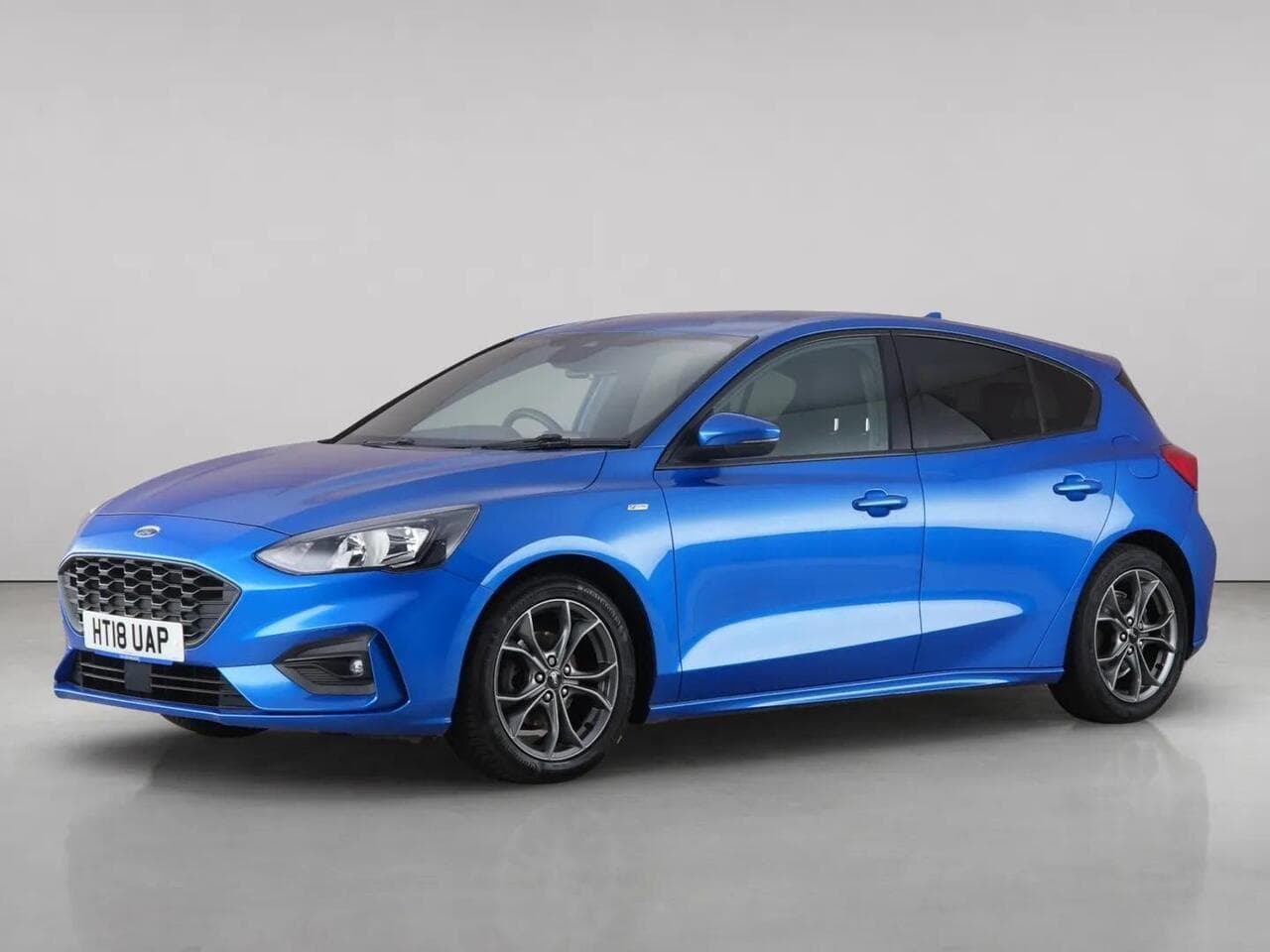 Ford Focus thumbnail Front Left