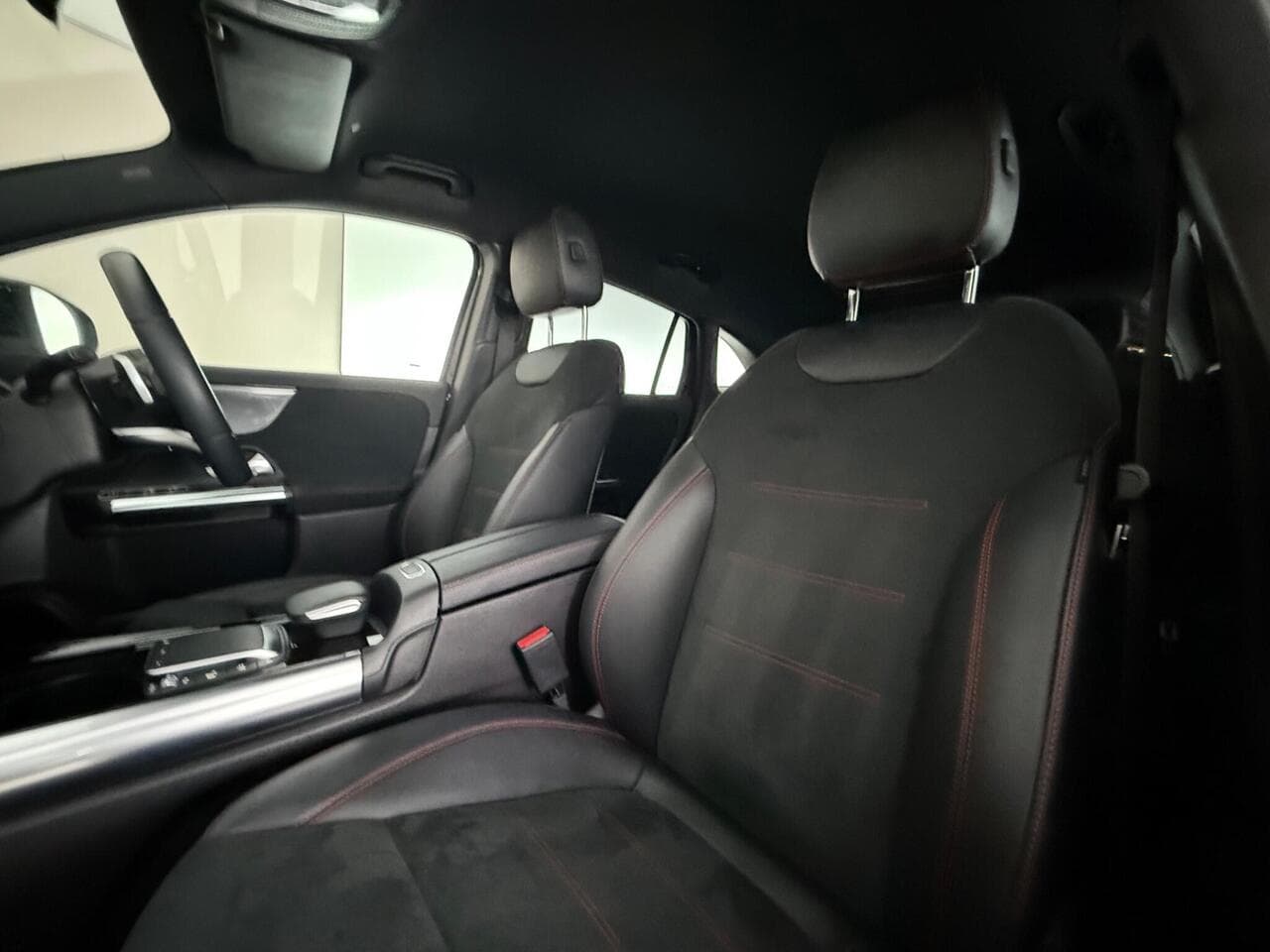 Mercedes-Benz GLA thumbnail Seat Front Passenger
