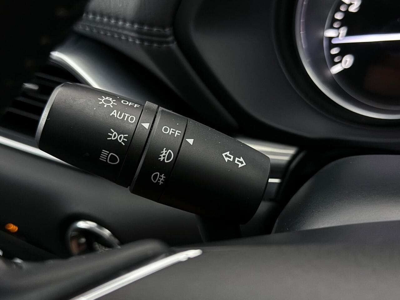 Mazda CX-5 thumbnail Misc Controls
