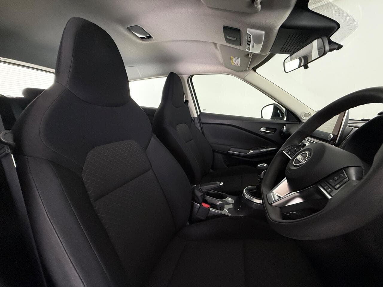 Nissan Juke thumbnail Seat Driver