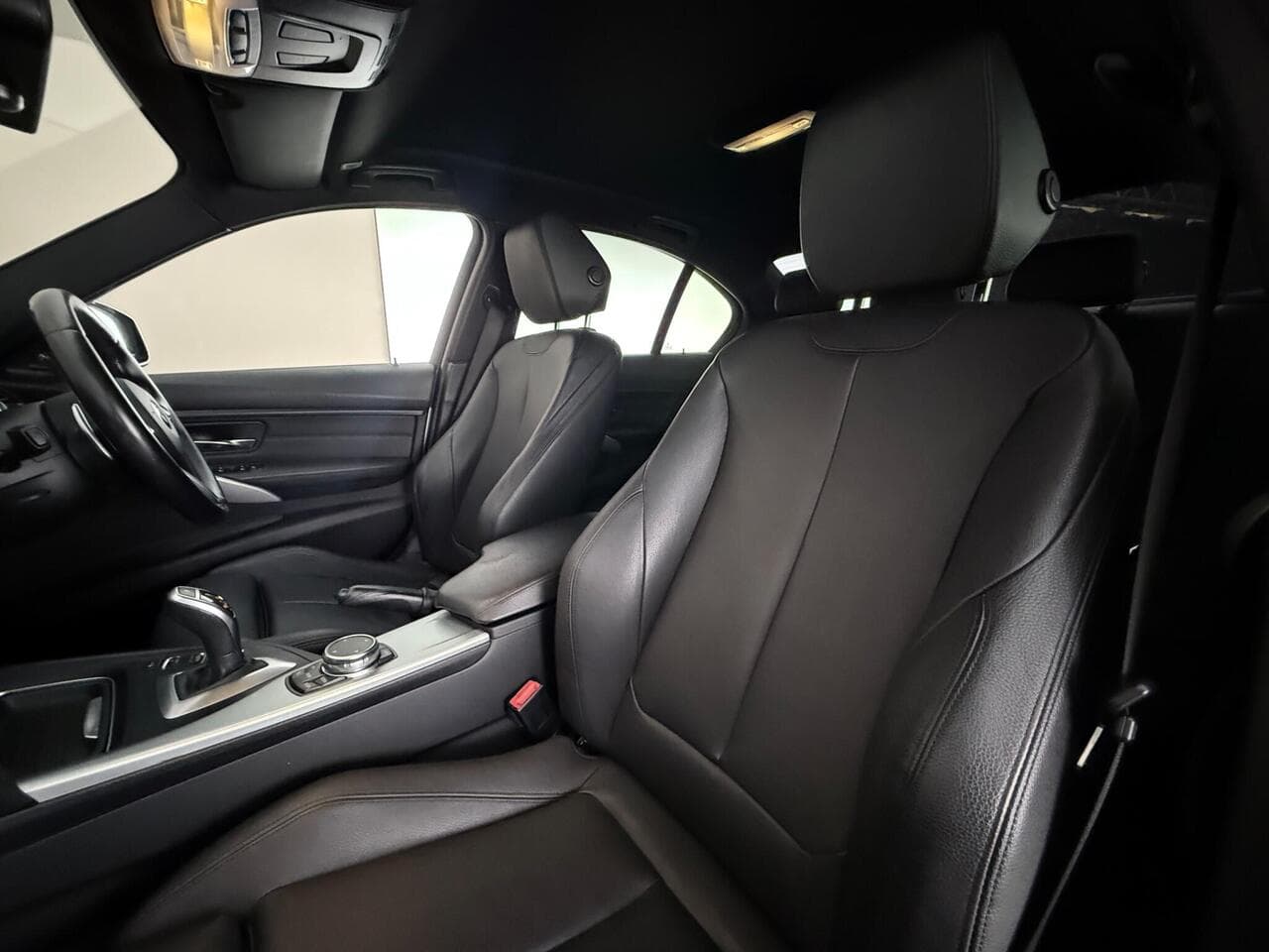 BMW 3 Series thumbnail Seat Front Passenger