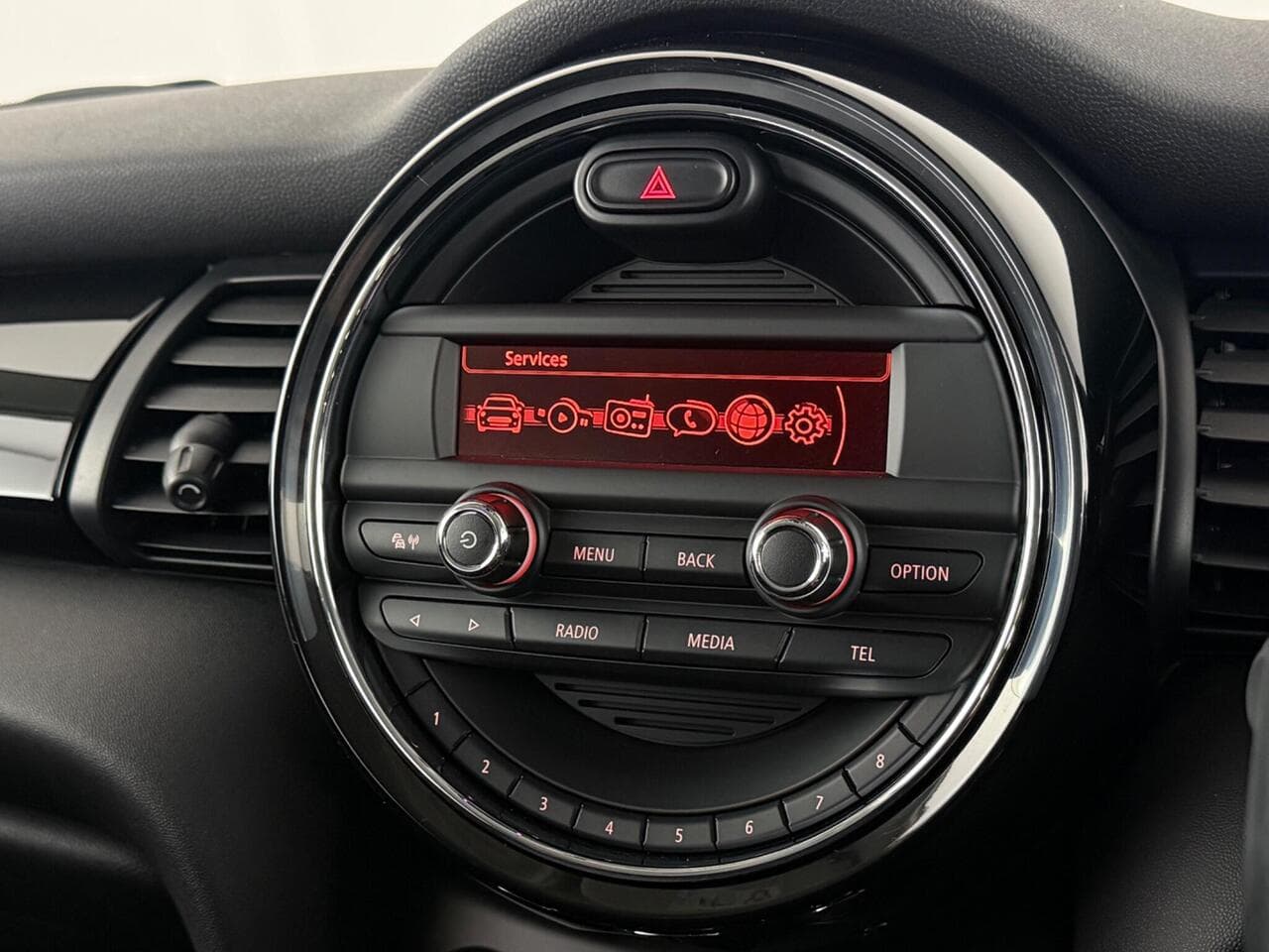 MINI Hatch thumbnail Interior Front