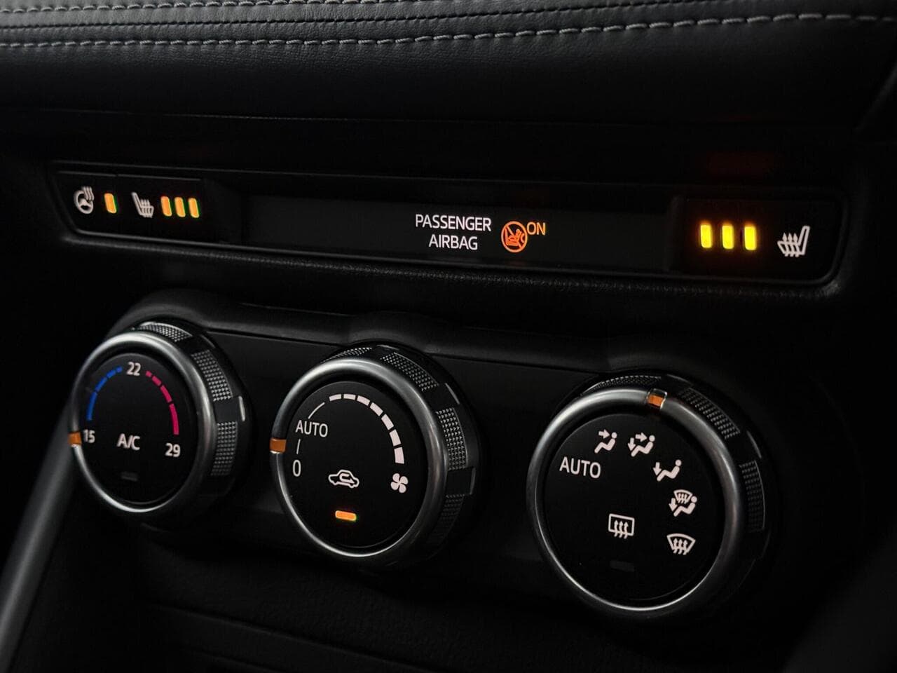Mazda CX-3 thumbnail Misc Controls