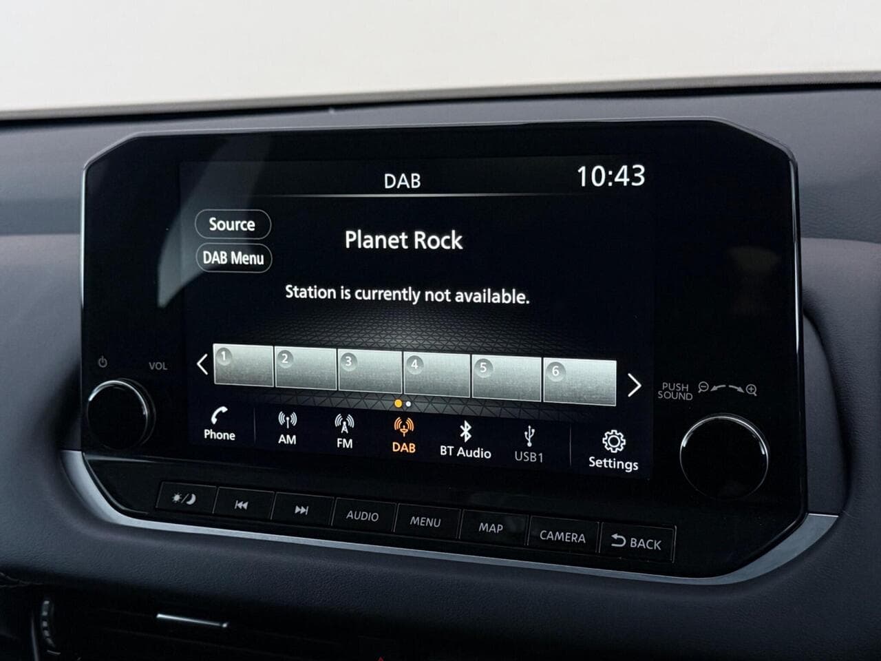 Nissan Qashqai thumbnail Infotainment System