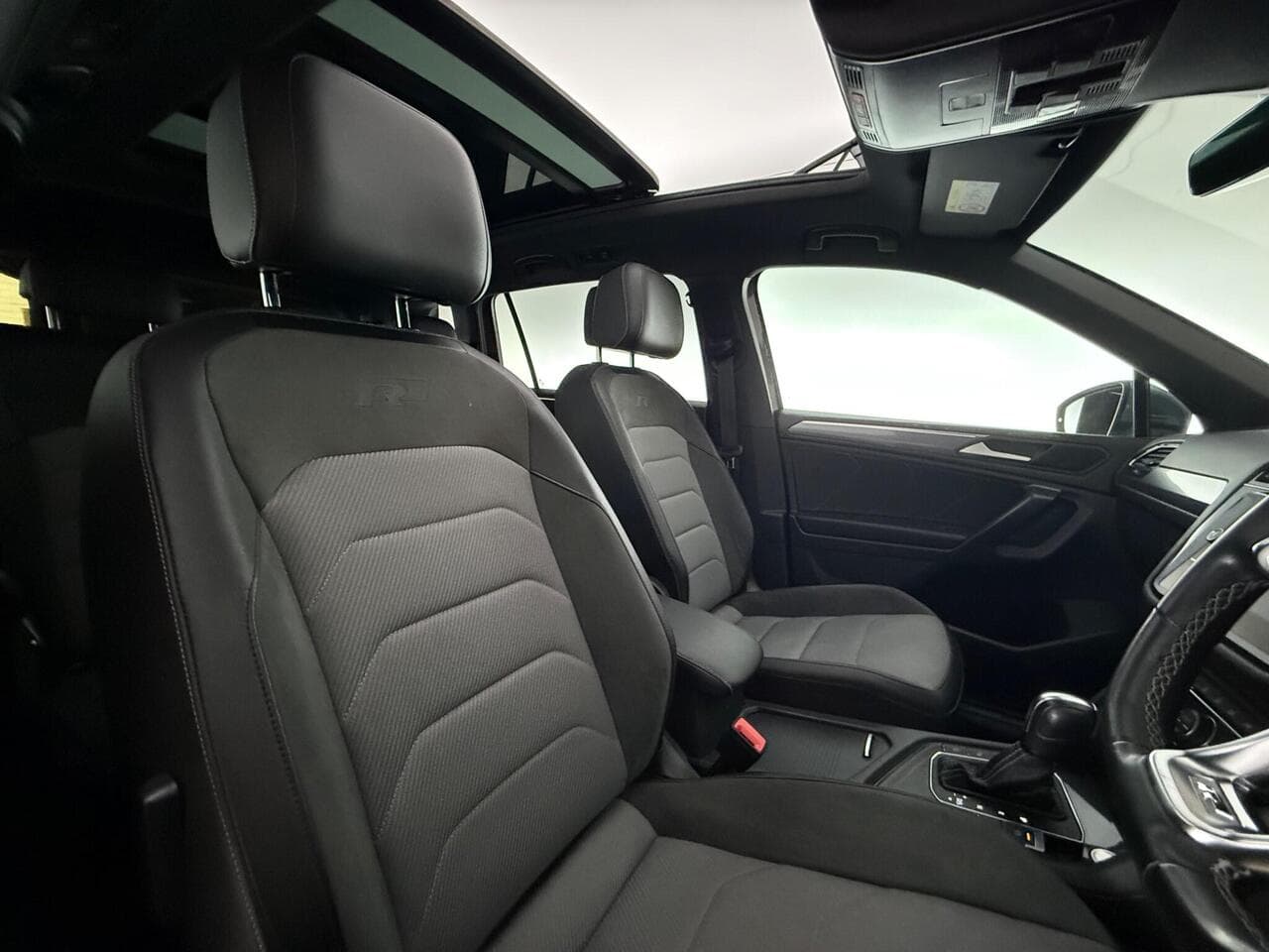 Volkswagen Tiguan Allspace thumbnail Seat Driver