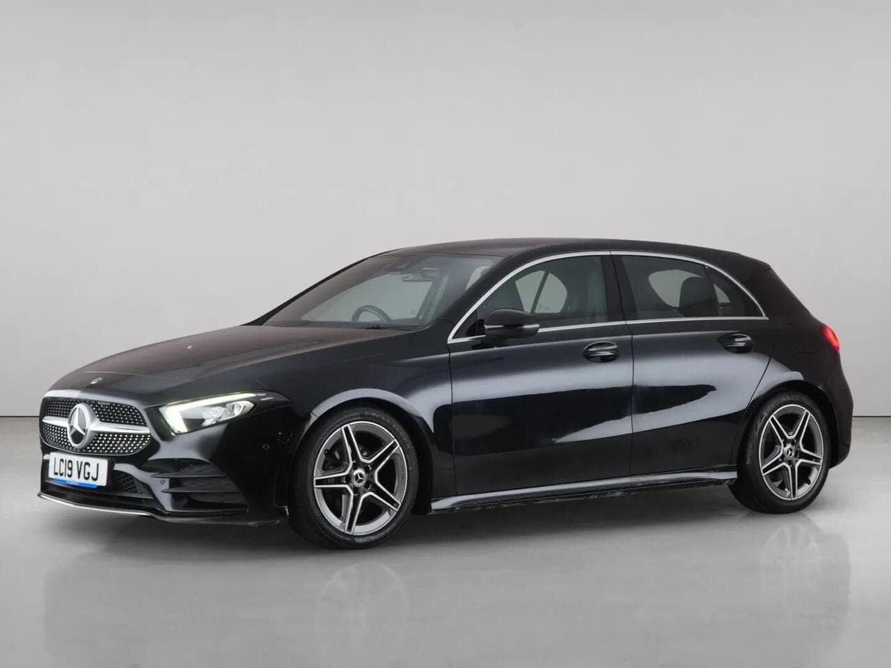 Mercedes-Benz A Class thumbnail Front Left