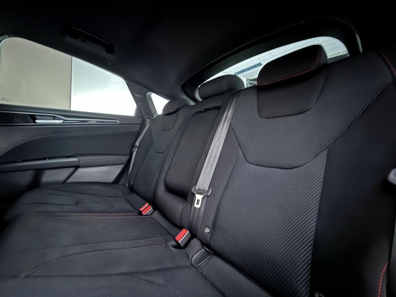 Ford Mondeo thumbnail Seats Rear