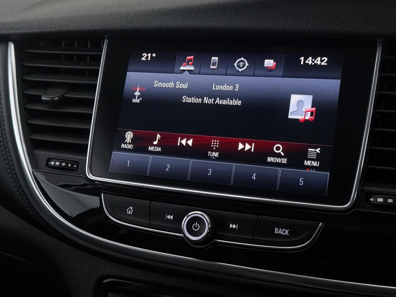 Vauxhall Mokka X thumbnail Infotainment System