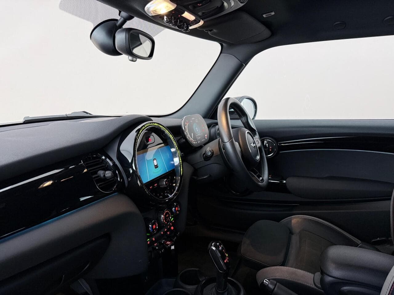 MINI Hatch thumbnail Interior Front
