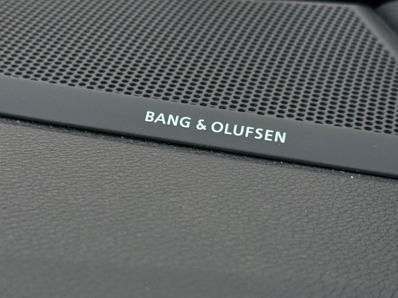 Audi RS Q3 thumbnail Misc Controls