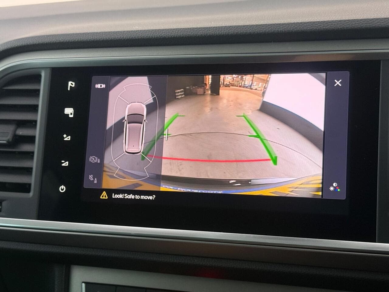 SEAT Ateca thumbnail Infotainment System