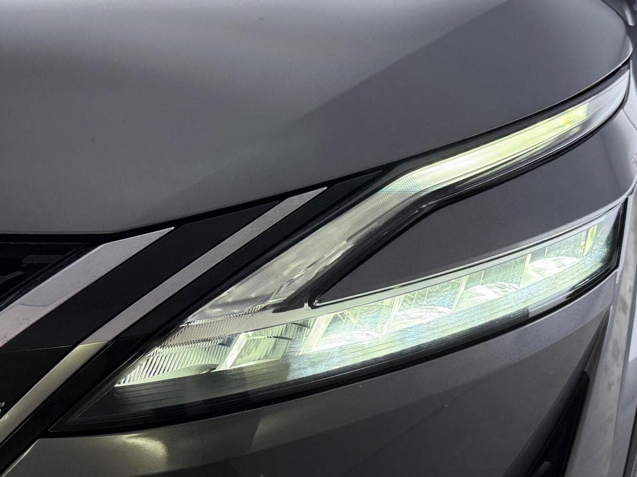 Nissan Qashqai thumbnail Lights Front