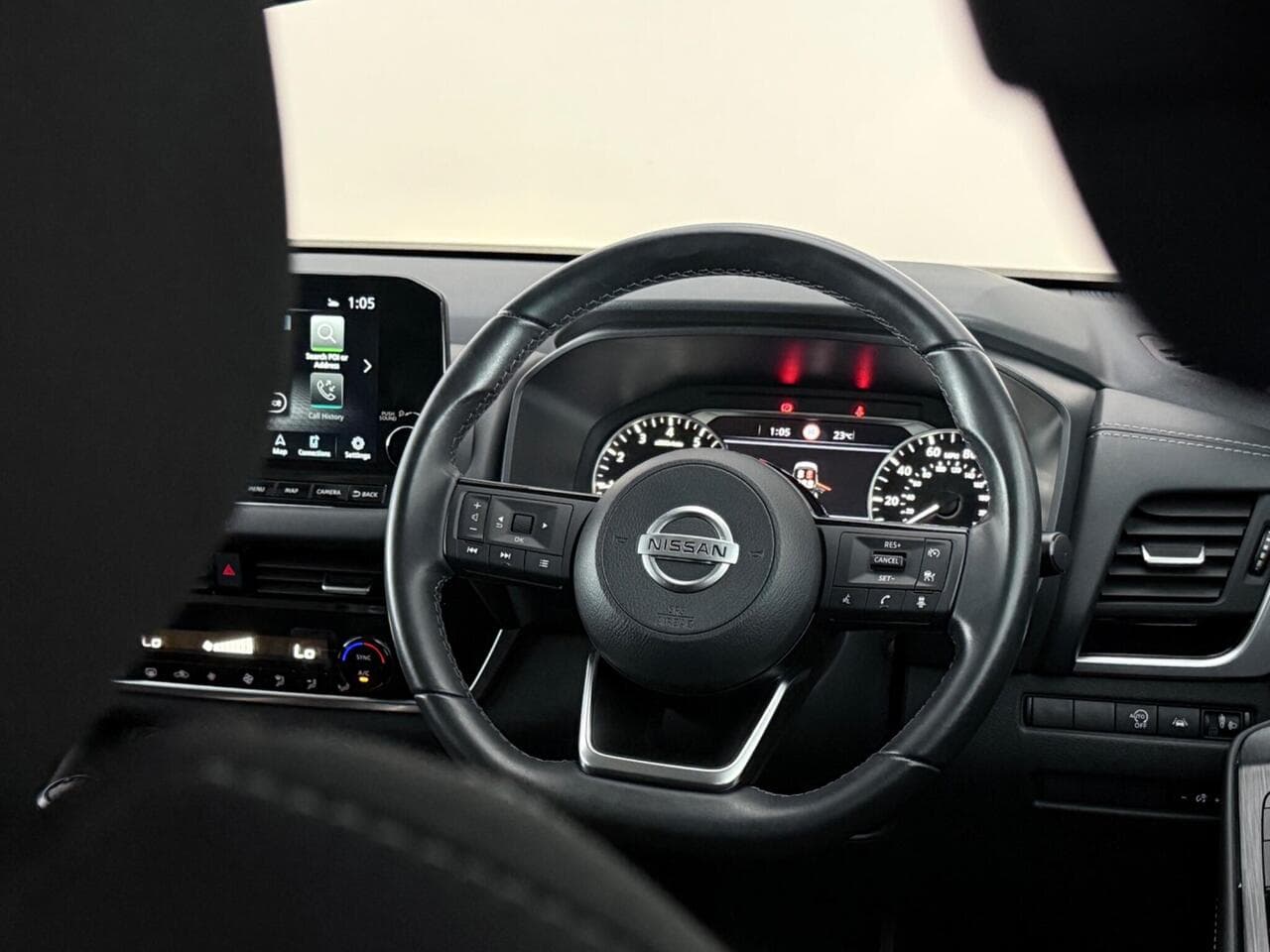 Nissan Qashqai thumbnail Steering Wheel