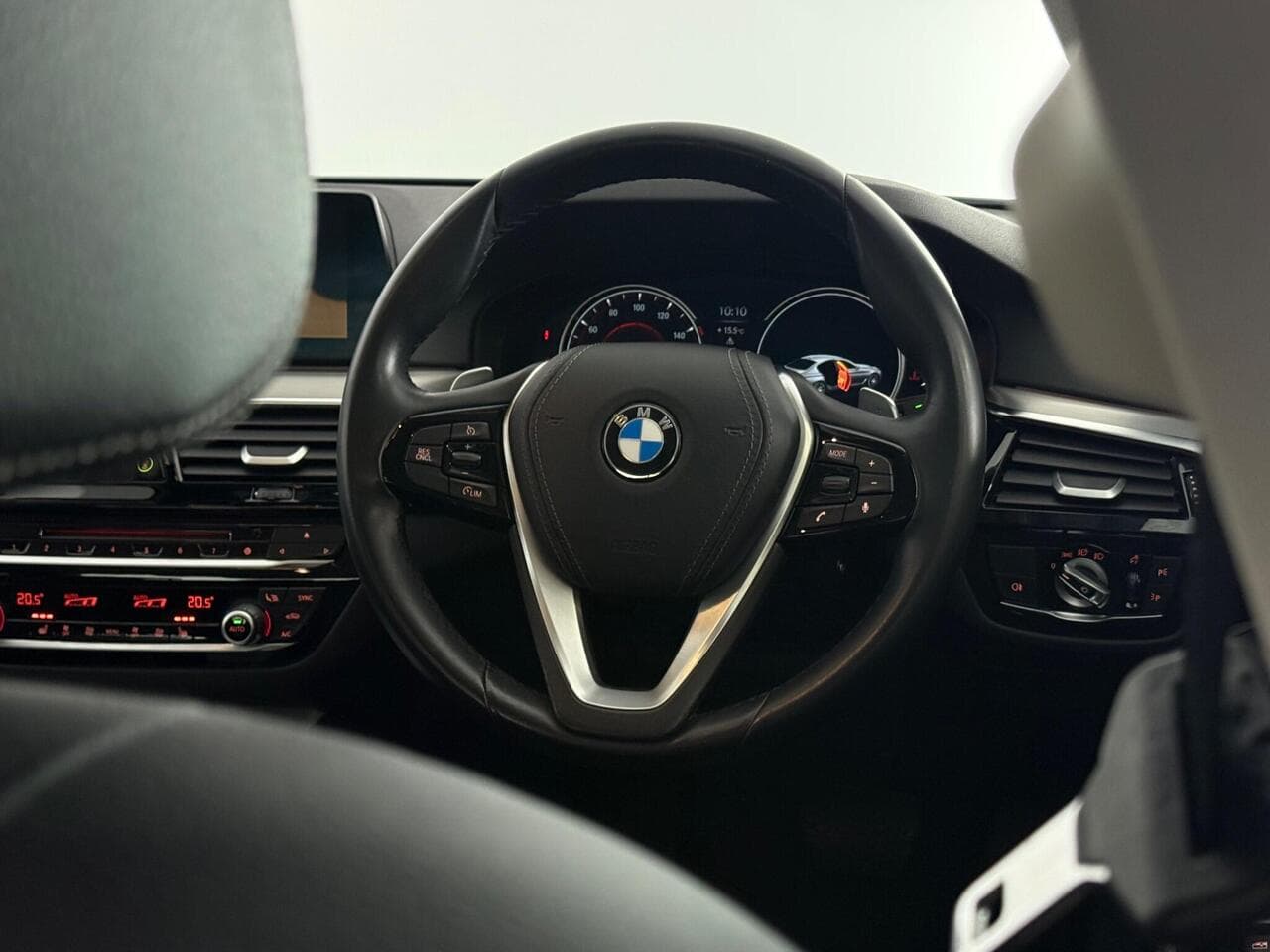 BMW 5 Series thumbnail Steering Wheel