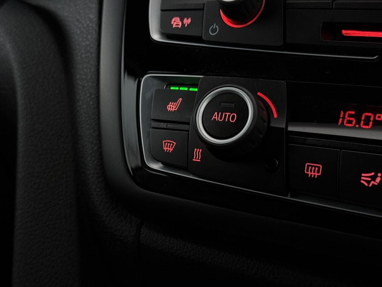 BMW 4 Series thumbnail Misc Controls