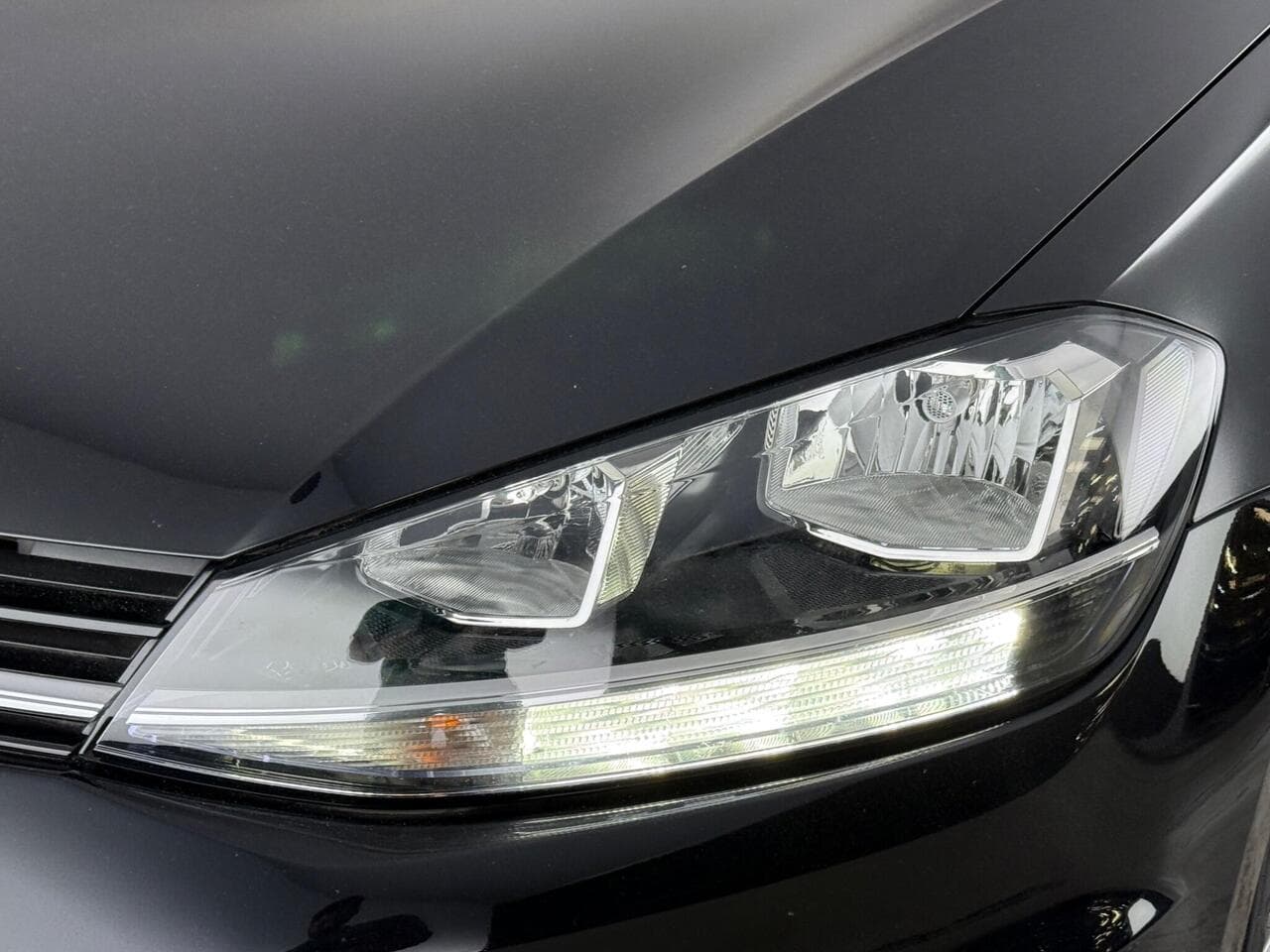 Volkswagen Golf thumbnail Lights Front