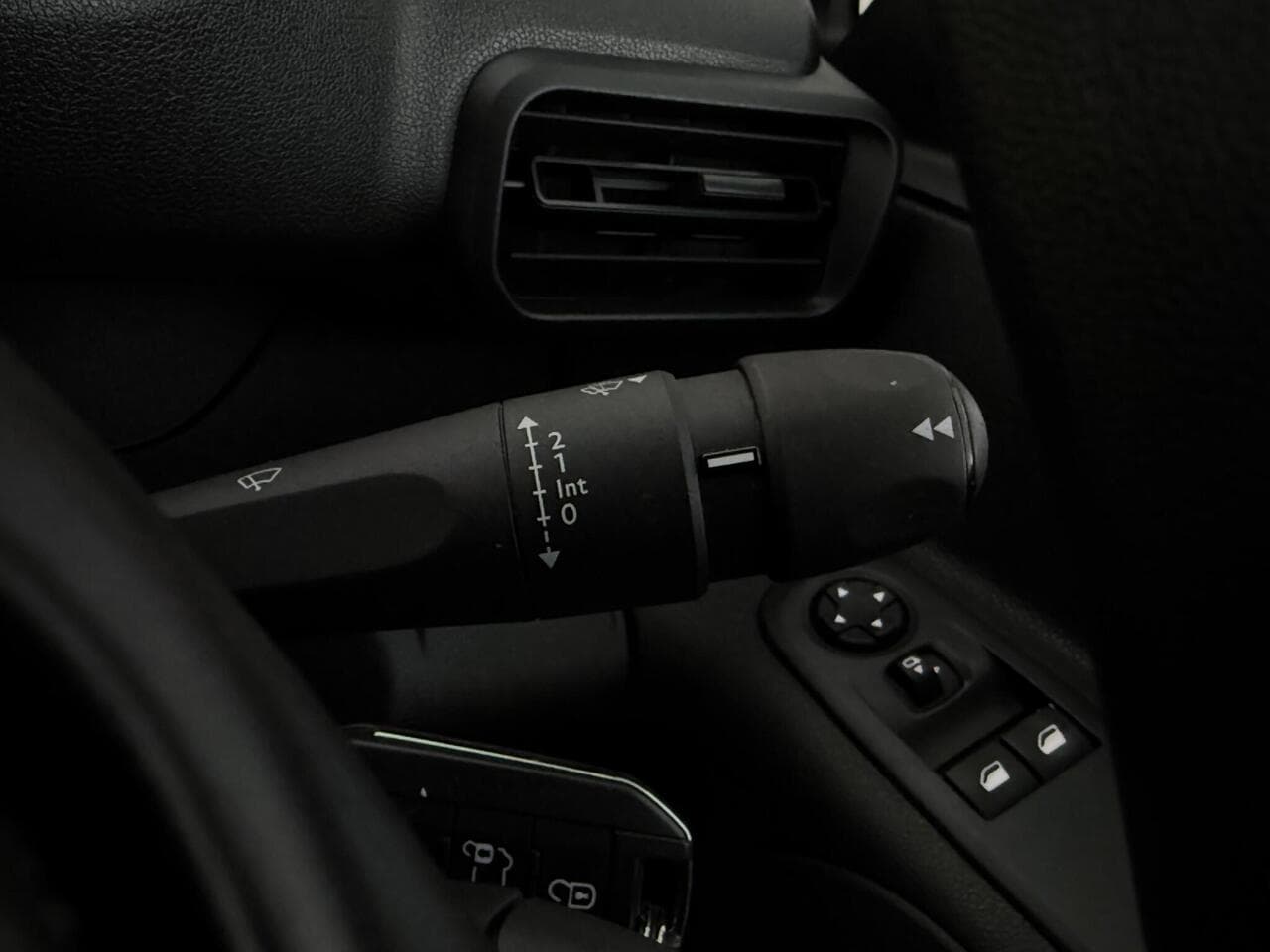 Peugeot Partner thumbnail Misc Controls