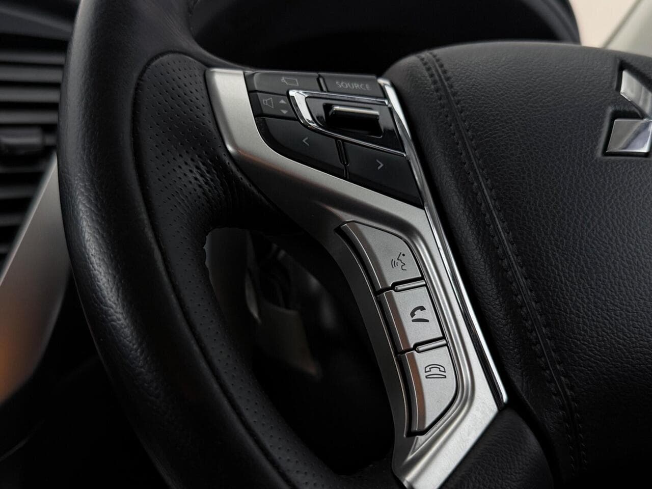 Mitsubishi Shogun Sport thumbnail Misc Controls