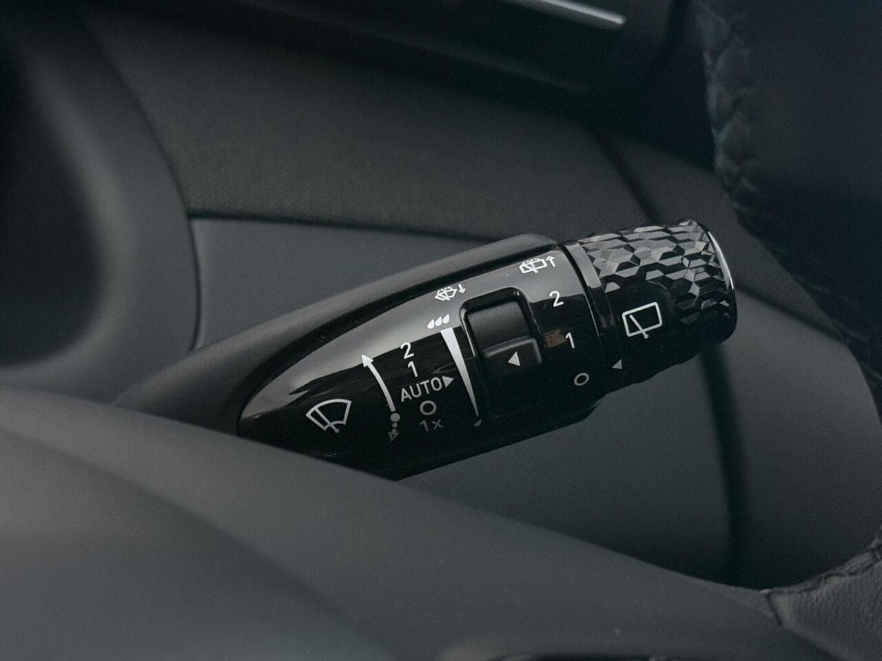 Hyundai TUCSON thumbnail Misc Controls