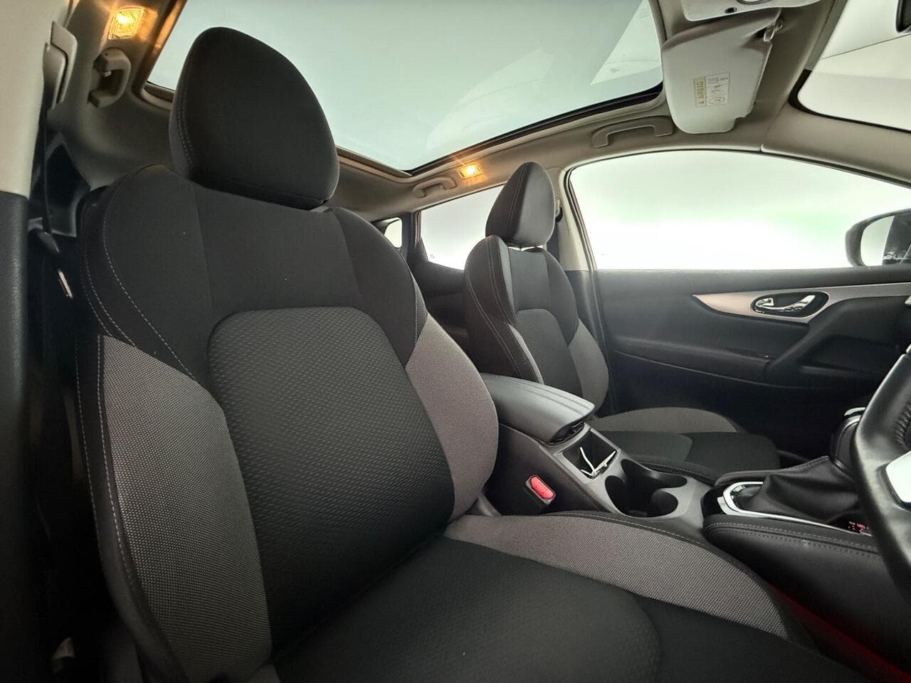 Nissan Qashqai thumbnail Seat Driver