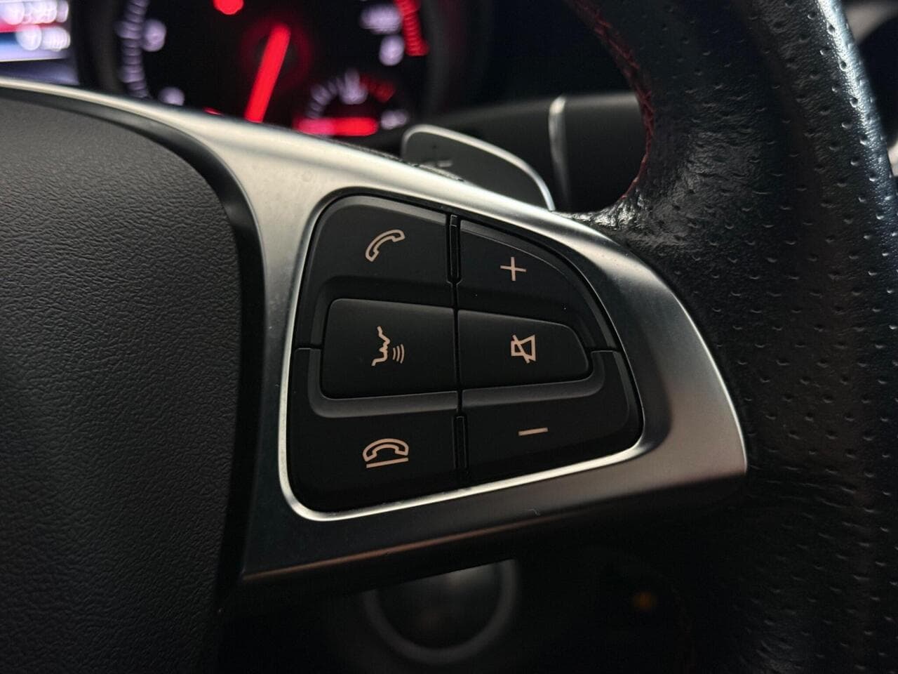 Mercedes-Benz CLA thumbnail Misc Controls