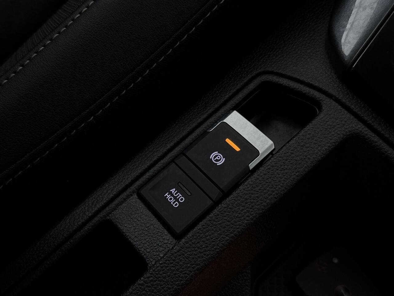 Volkswagen T-Roc thumbnail Misc Controls