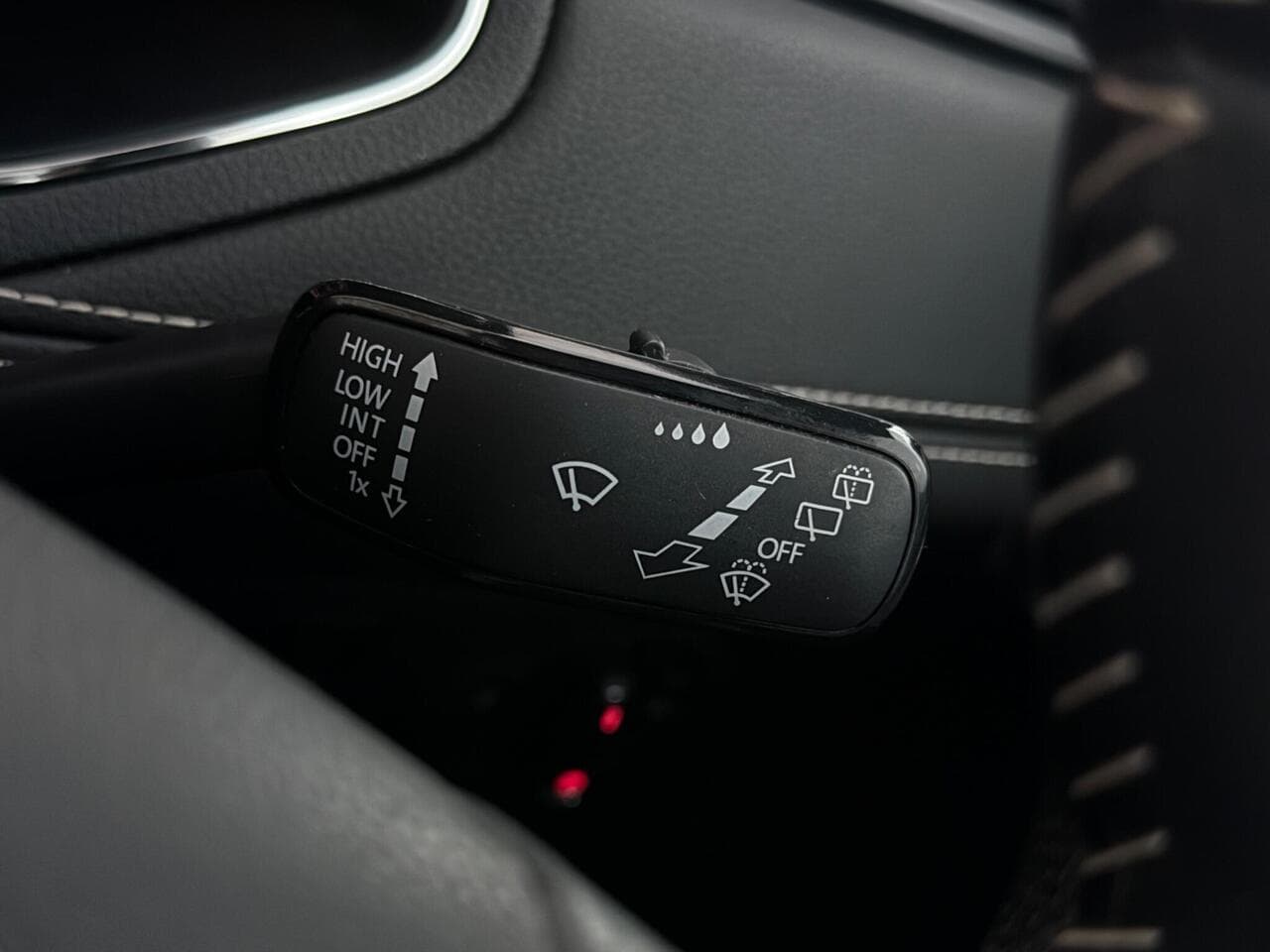 SEAT Arona thumbnail Misc Controls