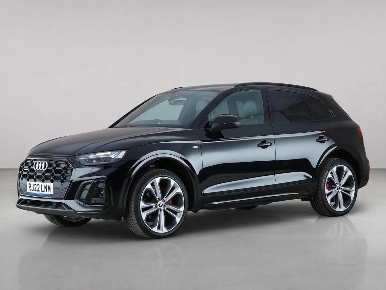 Audi Q5 thumbnail Front Left