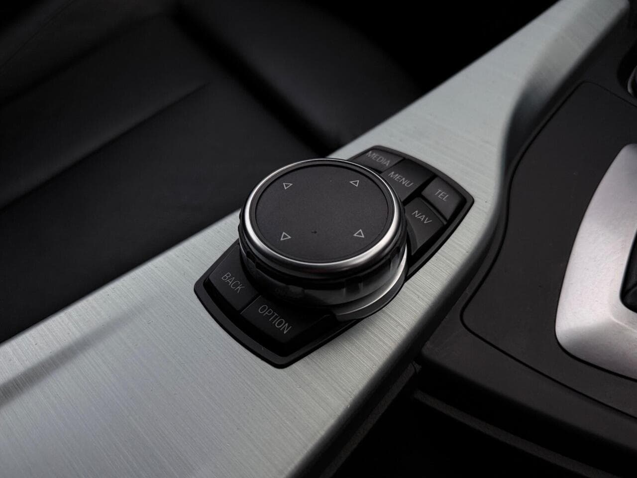 BMW 3 Series thumbnail Misc Controls