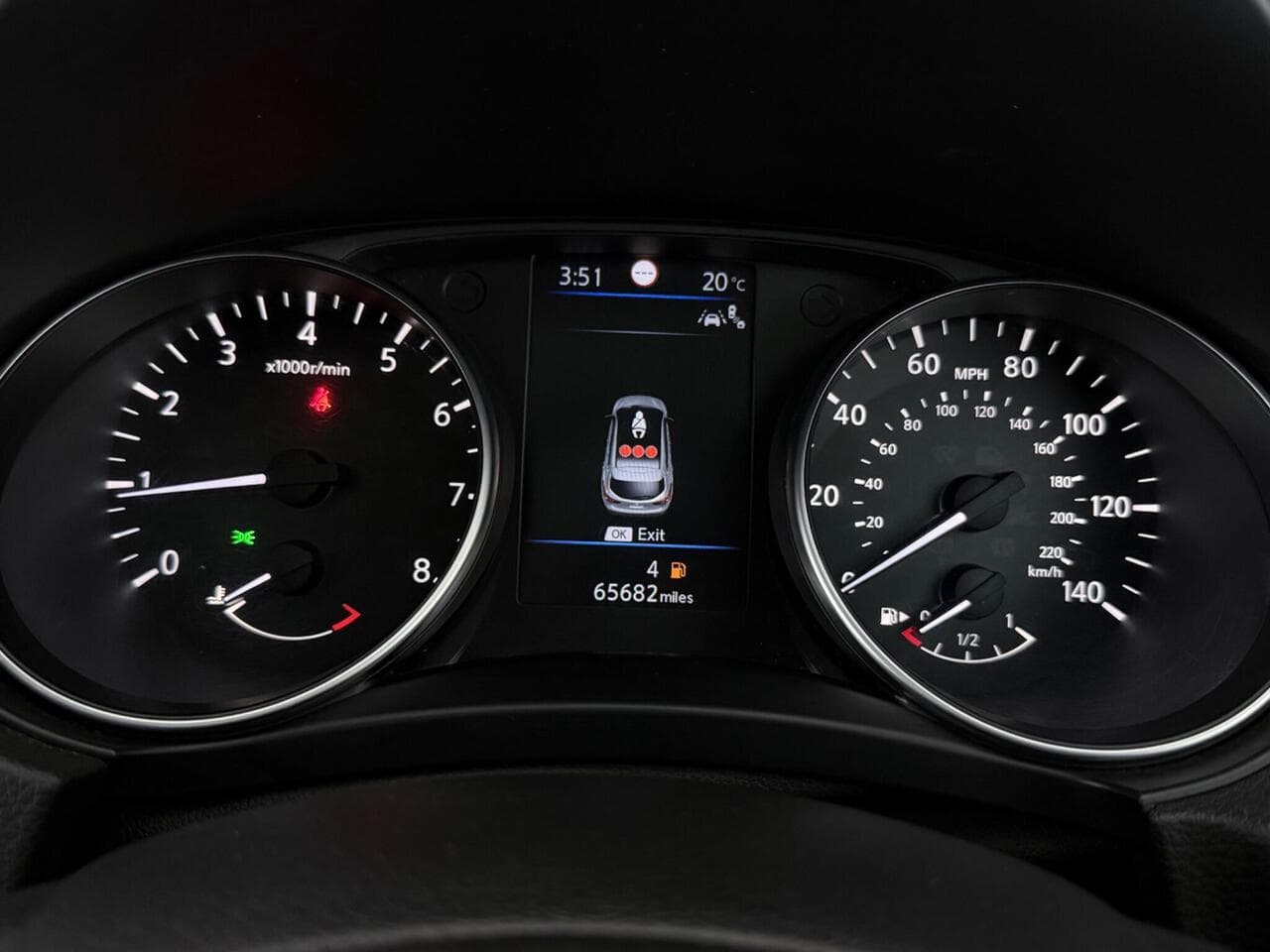 Nissan Qashqai thumbnail Driver Instruments