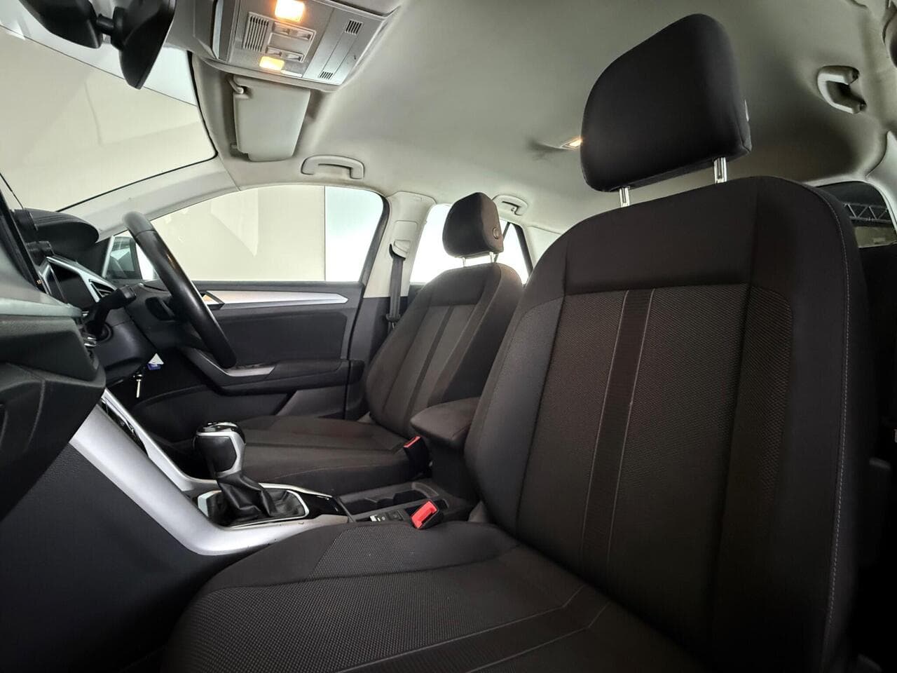 Volkswagen T-Roc thumbnail Seat Front Passenger