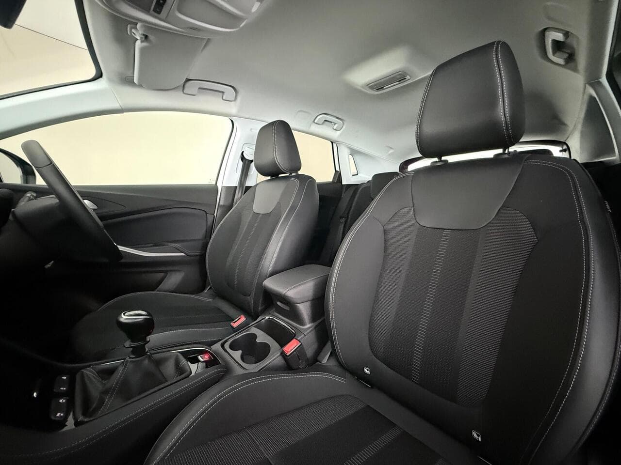 Vauxhall Grandland thumbnail Seat Front Passenger