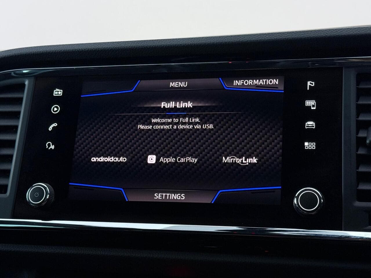 SEAT CUPRA Ateca thumbnail Infotainment System