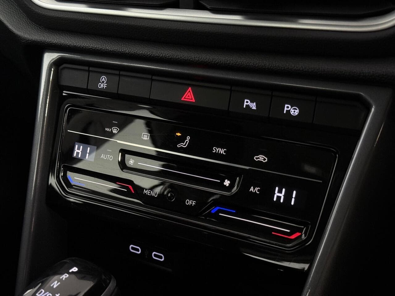 Volkswagen T-Roc thumbnail Misc Controls